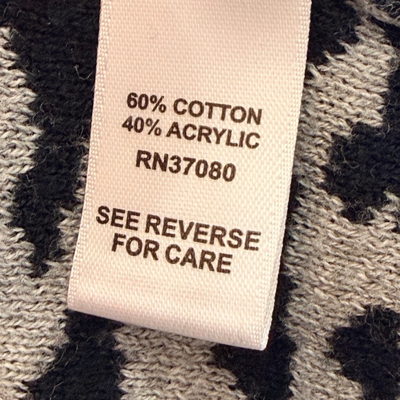 Cato Leopard Print Sleeveless Black and Gray Sweater Vest XL - Picture 5 of 7